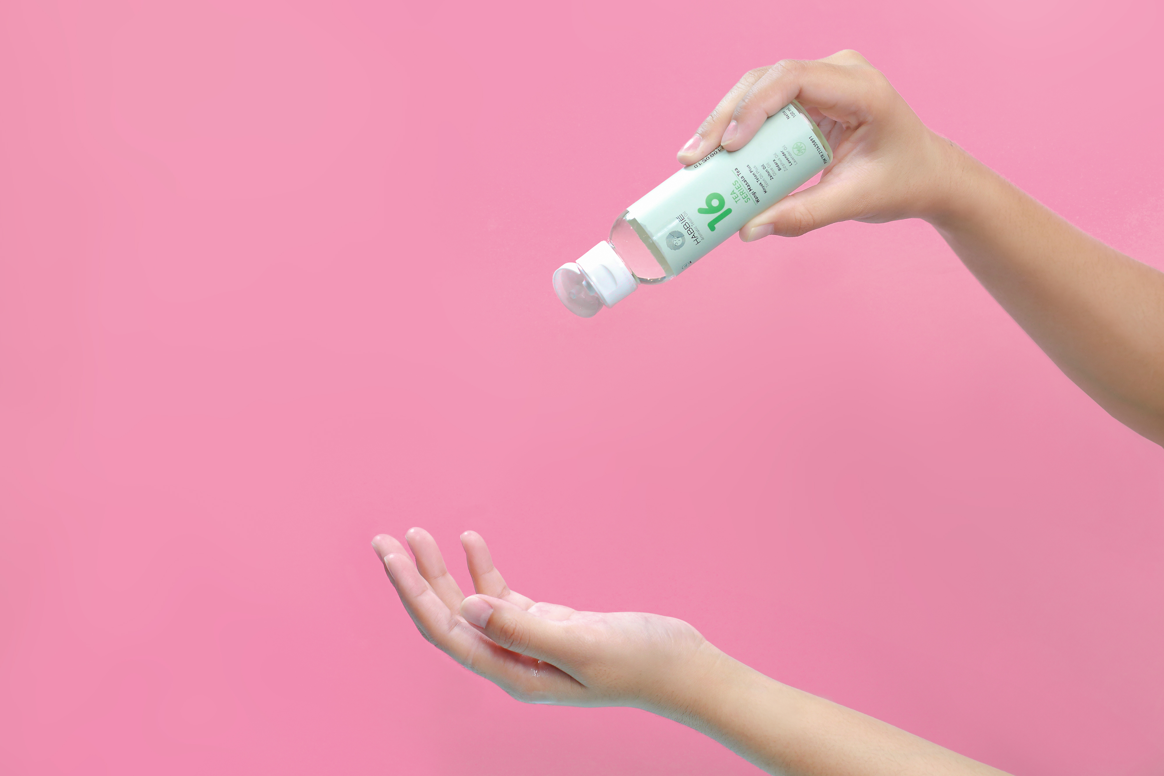 Cara Memakai Minyak Telon agar Wanginya Tahan Lama